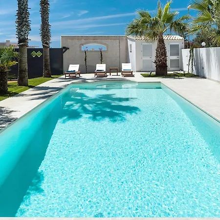 Casa *